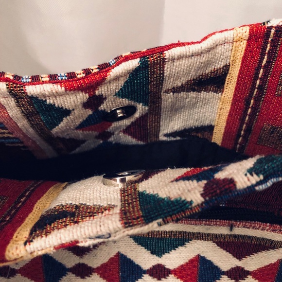 Embroidered crossbody bag - Picture 6 of 7